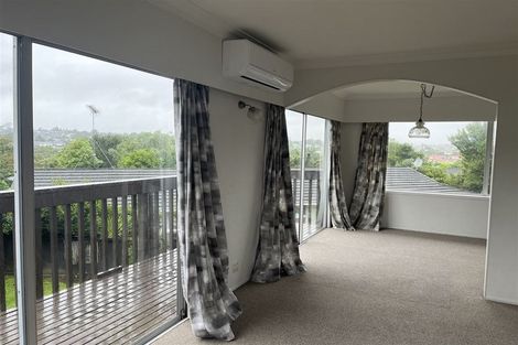 Photo of property in 9 La Perouse Street, Botany Downs, Auckland, 2010