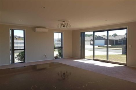 Photo of property in 18 Keene Drive, Bell Block, New Plymouth, 4312
