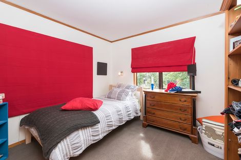 Photo of property in 33 St Annes Crescent, Wattle Downs, Auckland, 2103