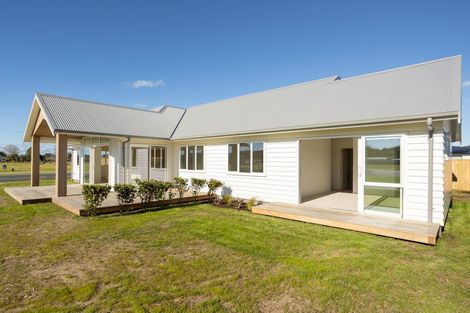 Photo of property in 181 Kupe Drive, Whitianga, 3510