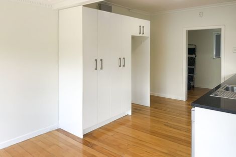 Photo of property in 2/1280 New North Road, Avondale, Auckland, 1026