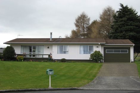 Photo of property in 18 Gibbs Place, Kinloch, Taupo, 3377