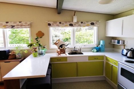 Photo of property in 10 Paramu Avenue, Birkdale, Auckland, 0626