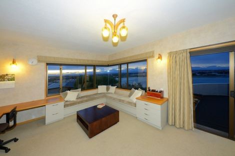 Photo of property in 31 Marama Crescent, Mount Pleasant, Christchurch, 8081