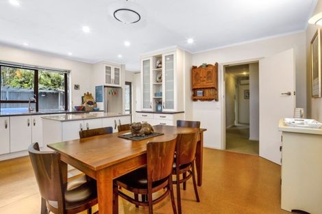 Photo of property in 24 Ranui Terrace, Tawa, Wellington, 5028