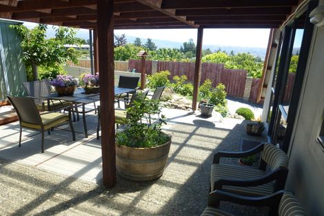 Photo of property in 63 Kamaka Crescent, Bridge Hill, Alexandra, 9320