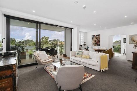 Photo of property in 201/8a Lake Pupuke Drive, Takapuna, Auckland, 0622