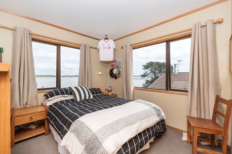 Photo of property in 33 St Annes Crescent, Wattle Downs, Auckland, 2103