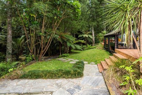 Photo of property in 24 Channel View Road, Campbells Bay, Auckland, 0630