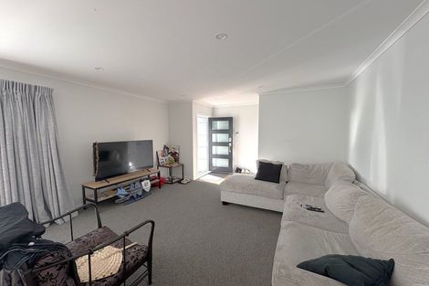 Photo of property in 108b Strand Crescent, Naenae, Lower Hutt, 5011