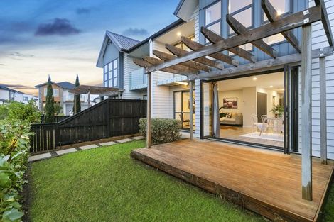Photo of property in 3 Irving Place, Hobsonville, Auckland, 0616