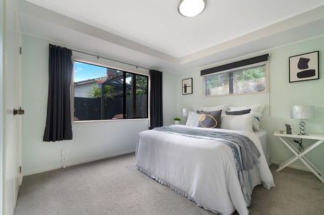 Photo of property in 2/31 Rangeview Road, Sunnyvale, Auckland, 0612