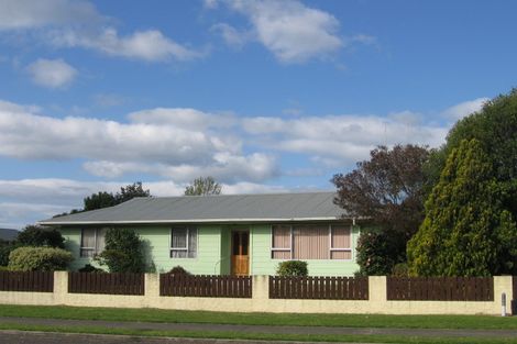 Photo of property in 60 Eversham Road, Mount Maunganui, 3116