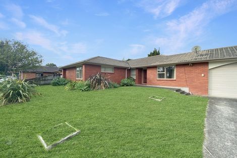 Photo of property in 10 Burton's Drive, Swanson, Auckland, 0614