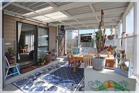 Photo of property in 8 Huia Street, Foxton Beach, Foxton, 4815