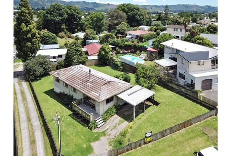 Photo of property in 61 Dunlop Road, Te Puke, 3119