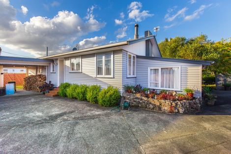 Photo of property in 40 Woodglen Road, Glen Eden, Auckland, 0602