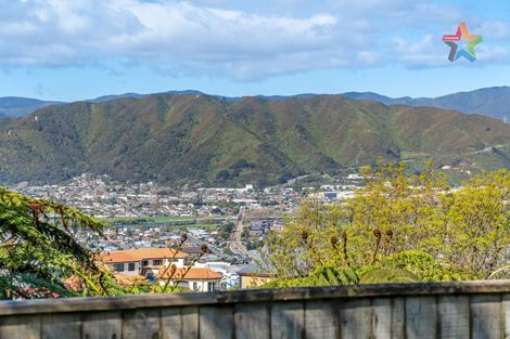 Photo of property in 4 Akatea Road, Korokoro, Lower Hutt, 5012