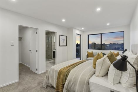 Photo of property in 64c Yeovil Road, Te Atatu Peninsula, Auckland, 0610