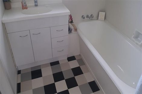 Photo of property in 5 Hillside Crescent, Westown, New Plymouth, 4310