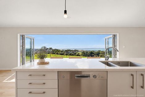 Photo of property in 3143 South Head Road, South Head, Helensville, 0874
