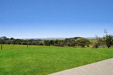 Photo of property in 3143 South Head Road, South Head, Helensville, 0874