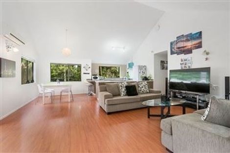 Photo of property in 2/48 Park Hill Road, Birkenhead, Auckland, 0626