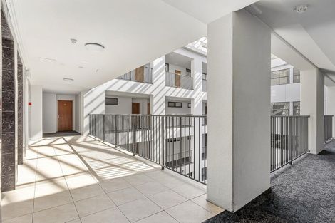 Photo of property in Atrium Towers, 8e/154 The Terrace, Wellington Central, Wellington, 6011