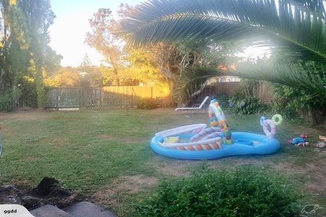 Photo of property in 38 Highland Park Drive, Highland Park, Auckland, 2010