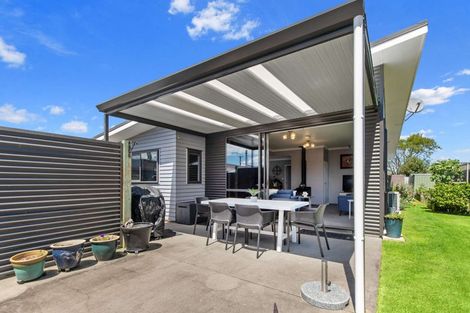 Photo of property in 19a Kawaha Point Road, Fairy Springs, Rotorua, 3015