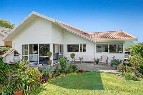 Photo of property in 896 Whangaparaoa Road, Manly, Whangaparaoa, 0930