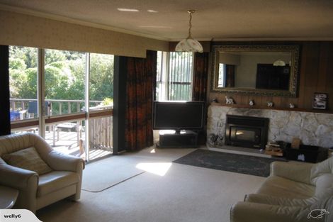 Photo of property in 17 Holly Grove, Maungaraki, Lower Hutt, 5010