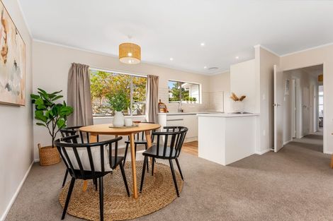 Photo of property in 12 Gaff Place, Whitby, Porirua, 5024