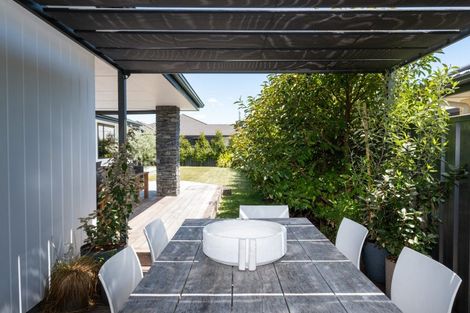 Photo of property in 131 Arataki Road, Havelock North, 4130