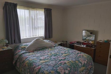 Photo of property in 36 Cumberland Street, Merrilands, New Plymouth, 4312
