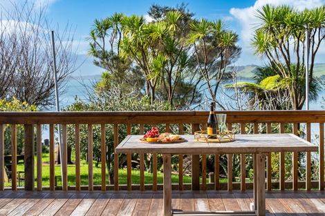 Photo of property in 20 Komiti Road, Tinopai, 0593