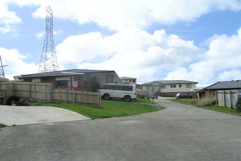 Photo of property in 27 Killygordon Place, Massey, Auckland, 0614