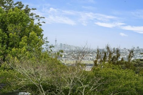 Photo of property in 50 Pleasant Road, Glen Eden, Auckland, 0602