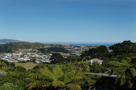 Photo of property in 73 Mills Road, Brooklyn, Wellington, 6021