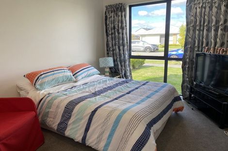 Photo of property in 8 Sholto Duncan Crescent, Halswell, Christchurch, 8025