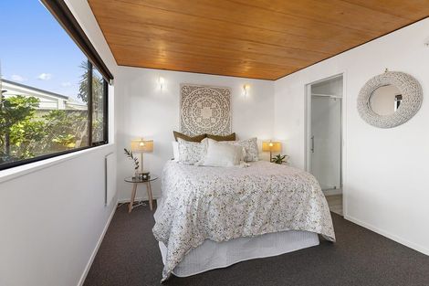 Photo of property in 11b Caroline Street, Mount Victoria, Wellington, 6011