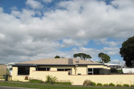 Photo of property in 4 Mclean Street, Strandon, New Plymouth, 4312