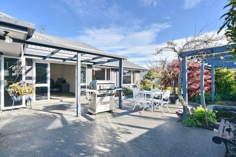 Photo of property in 2 Melford Close, Rangiora, 7400