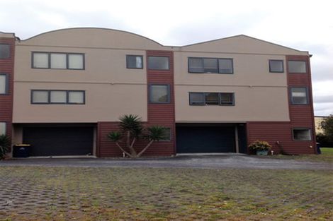 Photo of property in 11/15 Andersons Road, Oteha, Auckland, 0632