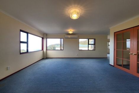 Photo of property in 17 Jordan Street, Island Bay, Wellington, 6023