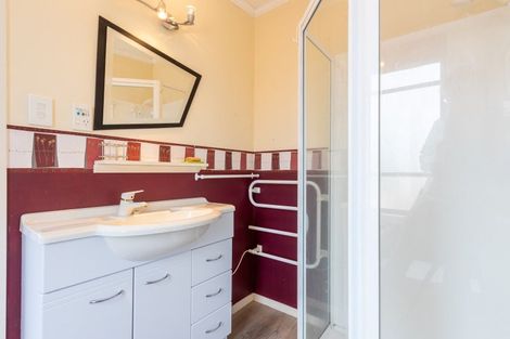 Photo of property in 73 Manly Street, Paraparaumu Beach, Paraparaumu, 5032