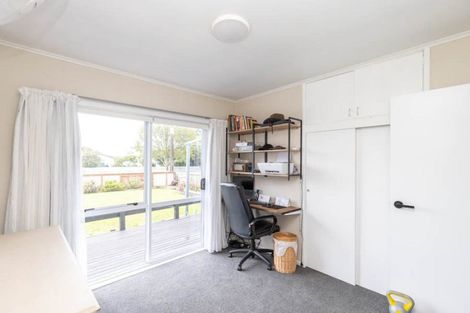 Photo of property in 71 Pipiroa Road, Ngatea, 3503