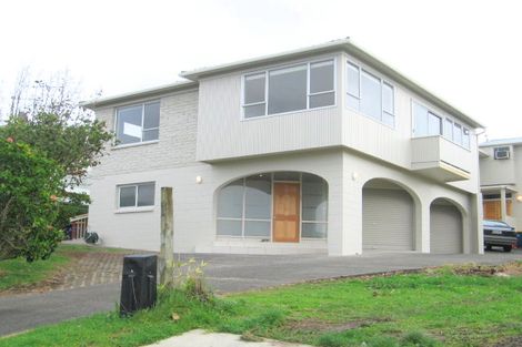 Photo of property in 2/81 Hastings Road, Mairangi Bay, Auckland, 0630