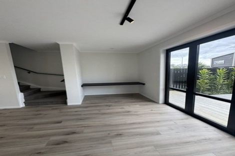 Photo of property in 660e Swanson Road, Swanson, Auckland, 0612