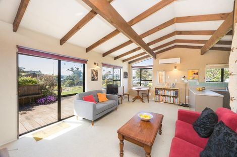 Photo of property in 8 Cousins Avenue East, Foxton Beach, Foxton, 4815